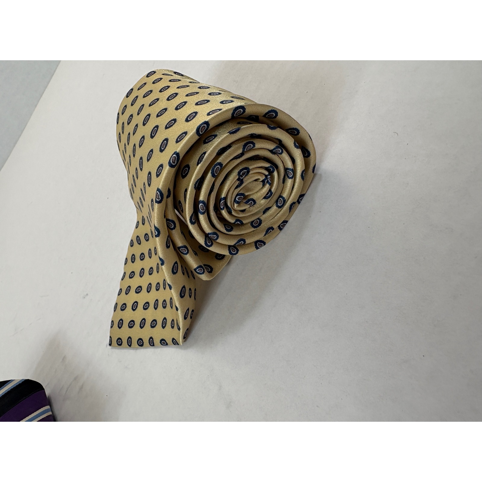 Lot 3 Ties St. Bernard, Roundtree &Yorke,John Weitz Necktie Mens Os Multicolored — image 8 of 8